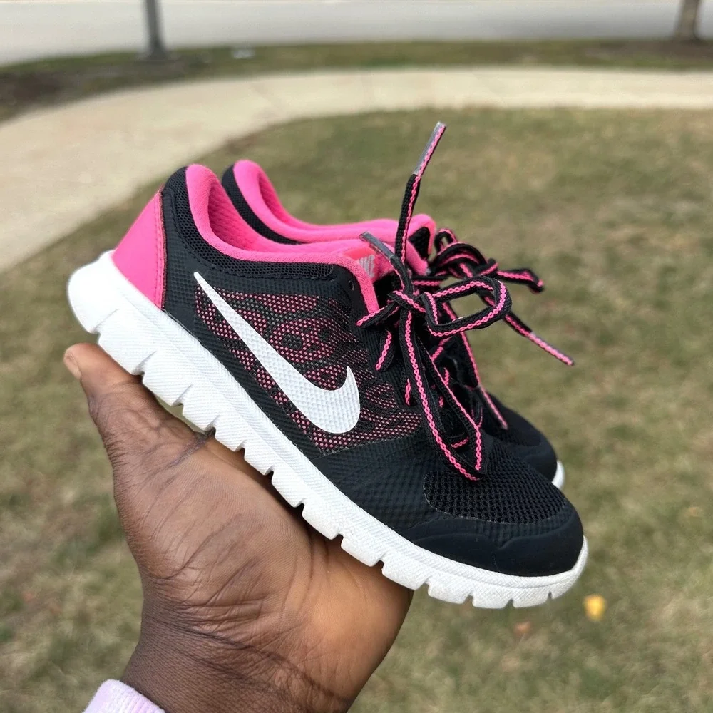 Nike Kids Flex 2015 Run Toddler Girl Athletic Shoes Size 11 Black/White/Pink Pow